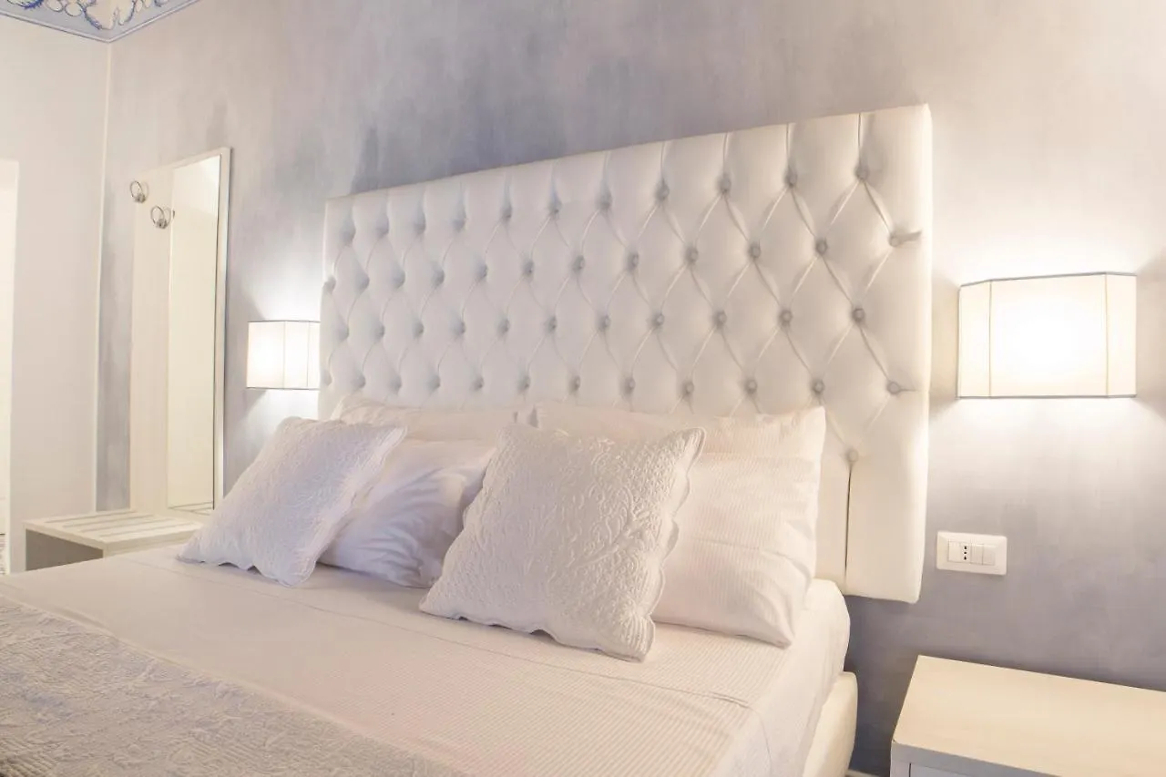 Morelli Suite Naples 2*,  Italy