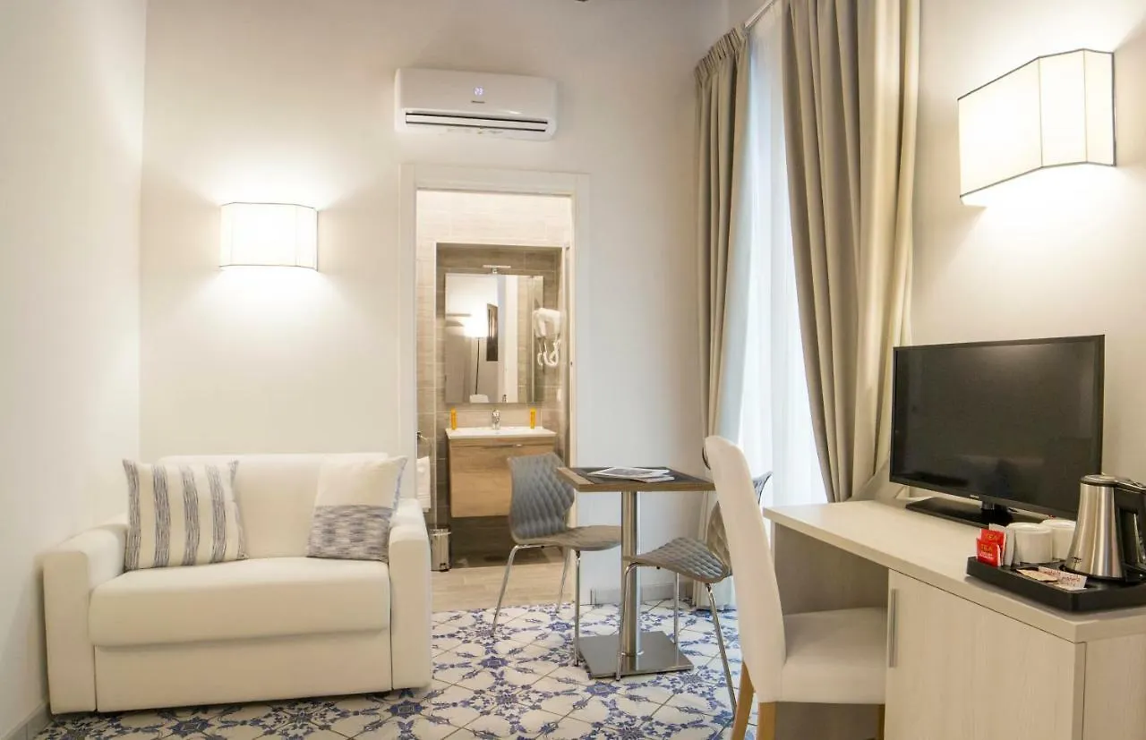 Morelli Suite Naples 2*,