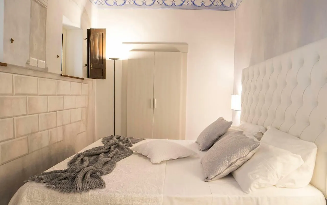 Morelli Suite Naples 2*,  Italy